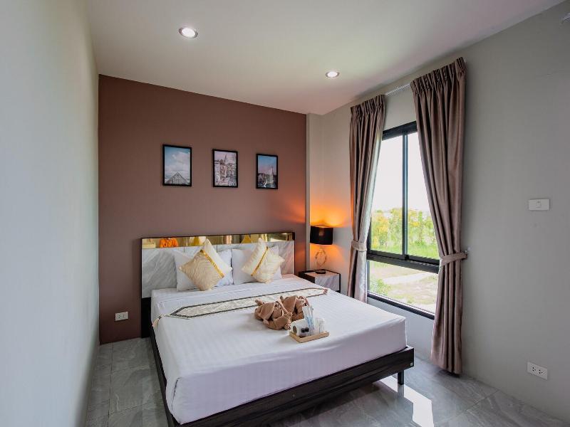 The Living Hotel Samutprakan image