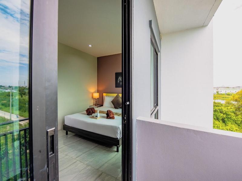 The Living Hotel Samutprakan image