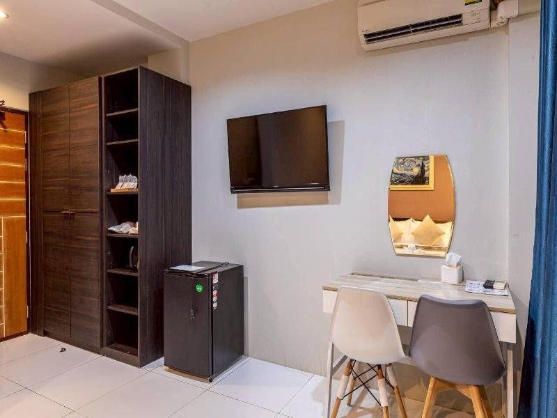 The Living Hotel Samutprakan image
