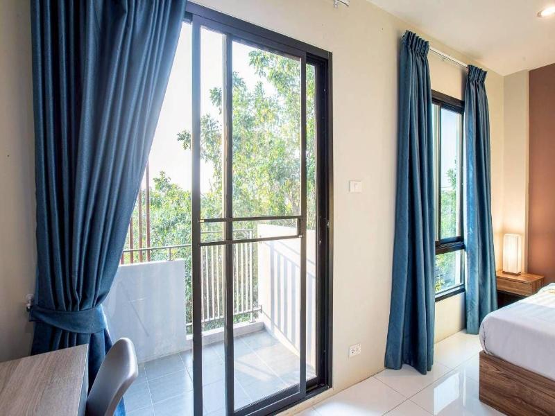 The Living Hotel Samutprakan image