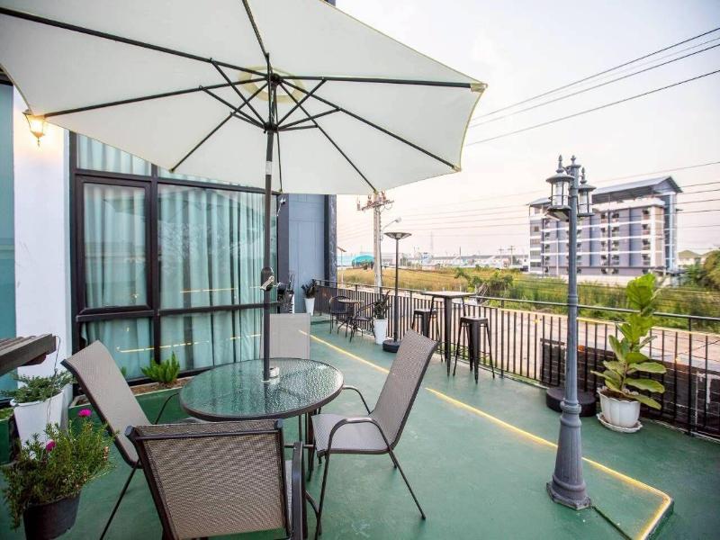 The Living Hotel Samutprakan image