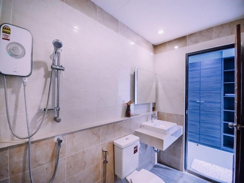 The Living Hotel Samutprakan image