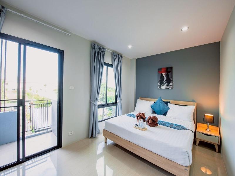 The Living Hotel Samutprakan image