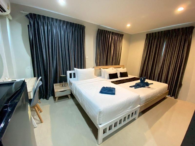 The Living Hotel Samutprakan image