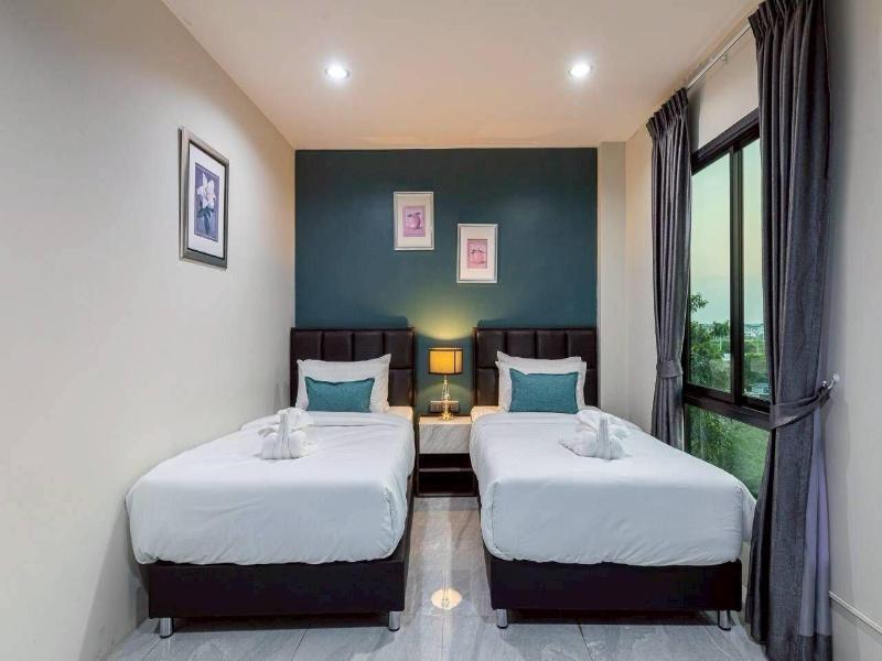 The Living Hotel Samutprakan image
