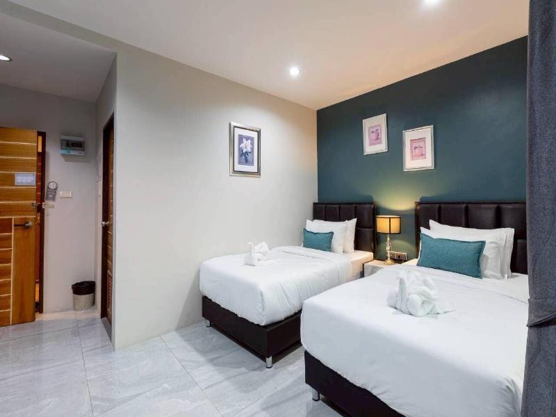 The Living Hotel Samutprakan image