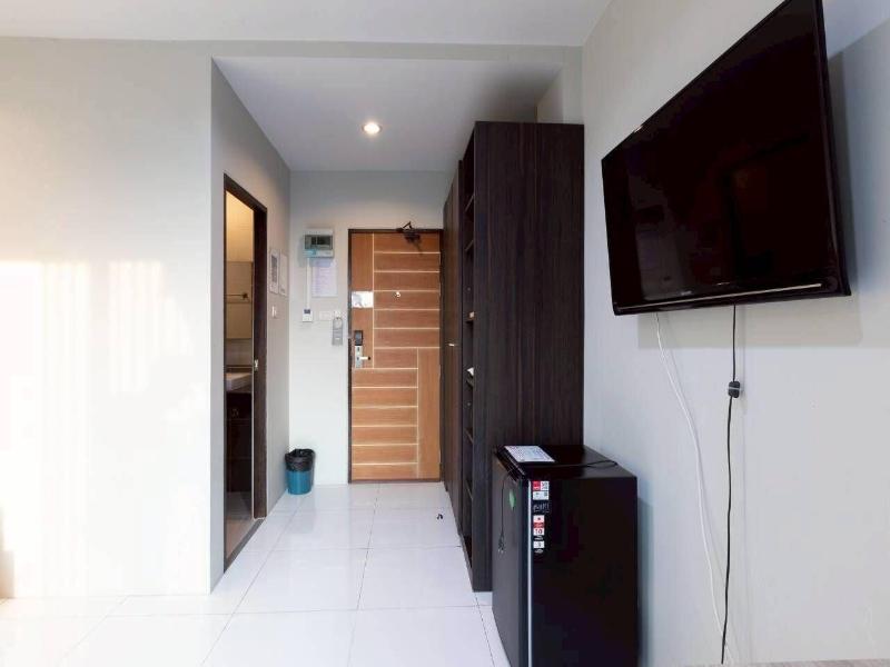 The Living Hotel Samutprakan image