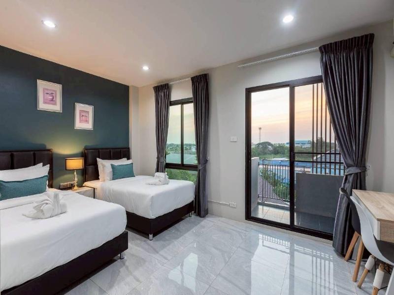 The Living Hotel Samutprakan image