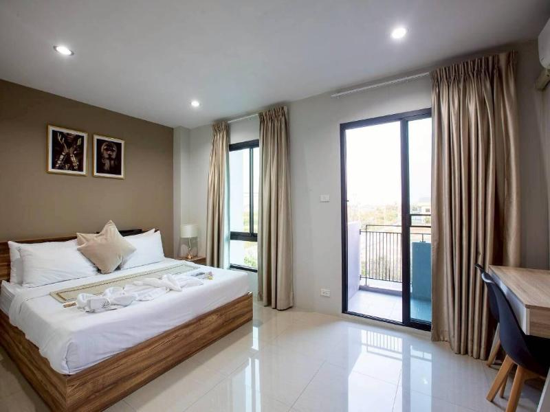 The Living Hotel Samutprakan image