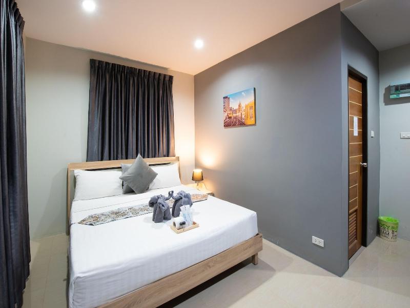 The Living Hotel Samutprakan image