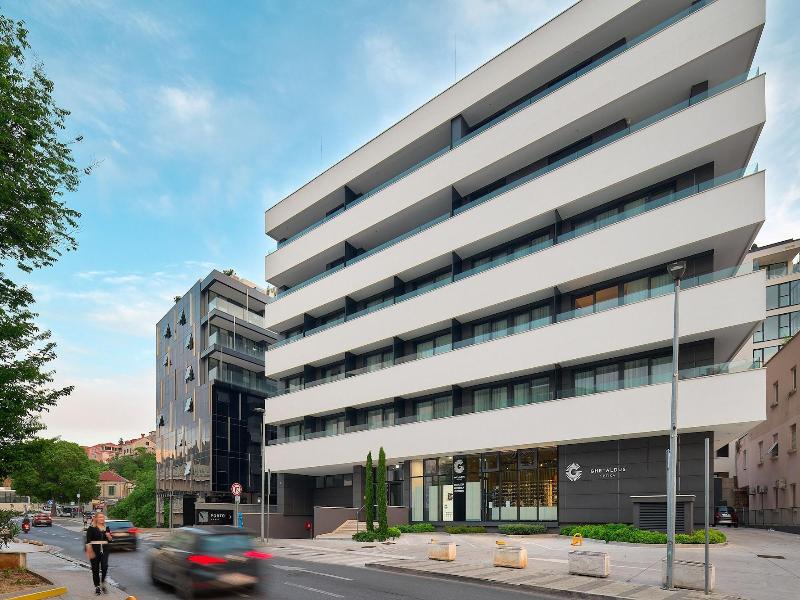 Boutique Hotel Porto image