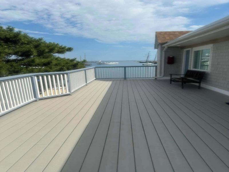 Vineyard Harbor Motel - Private Beach image