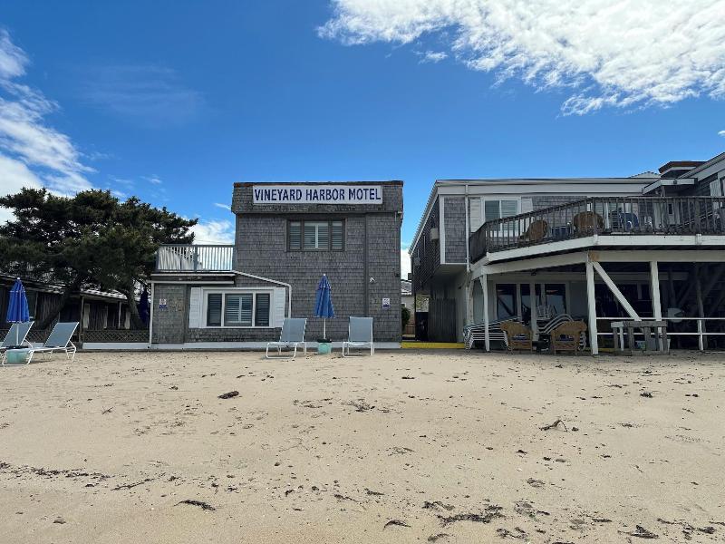 Vineyard Harbor Motel - Private Beach image