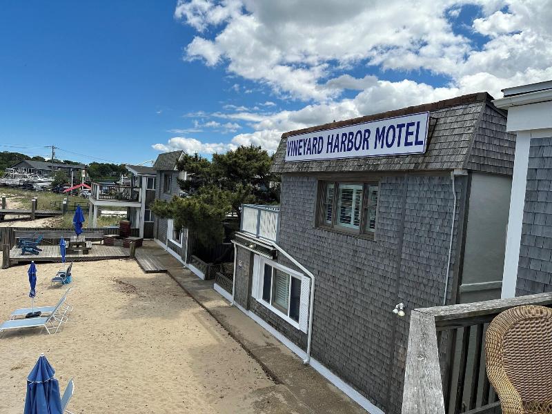 Vineyard Harbor Motel - Private Beach image
