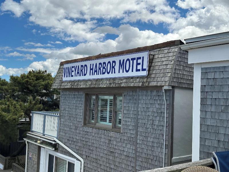 Vineyard Harbor Motel - Private Beach image