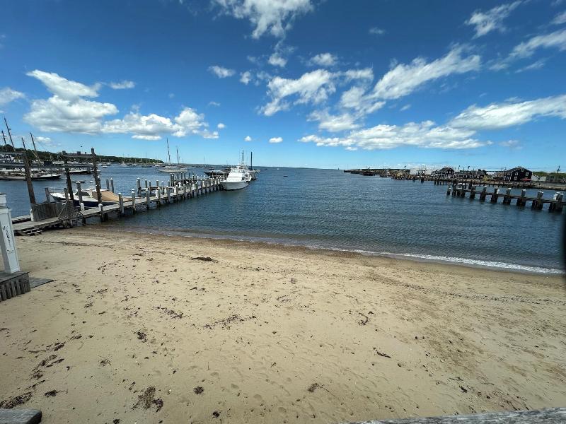 Vineyard Harbor Motel - Private Beach image
