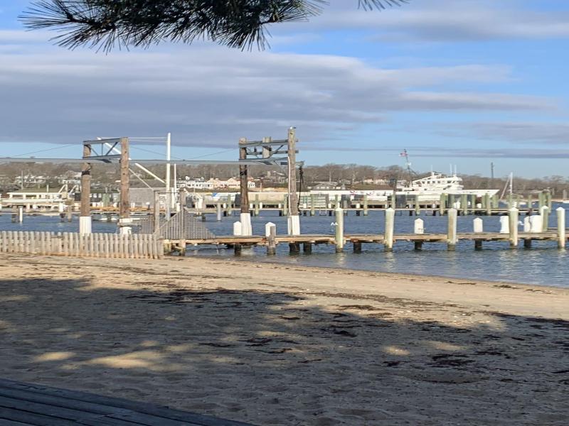 Vineyard Harbor Motel - Private Beach image