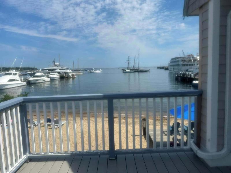 Vineyard Harbor Motel - Private Beach image