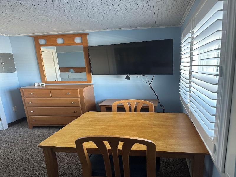 Vineyard Harbor Motel - Private Beach image