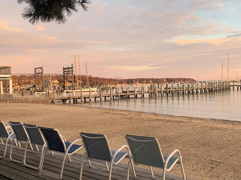 Vineyard Harbor Motel - Private Beach image