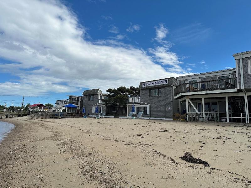 Vineyard Harbor Motel - Private Beach image