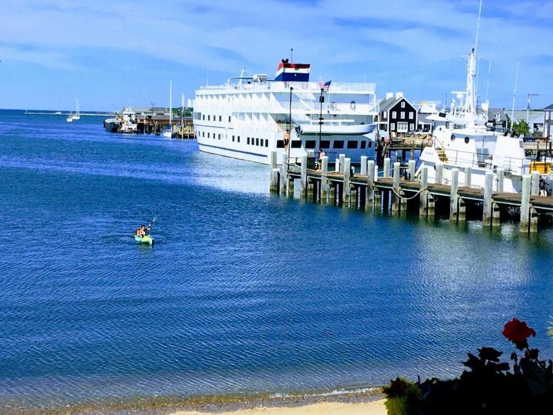 Vineyard Harbor Motel - Private Beach image