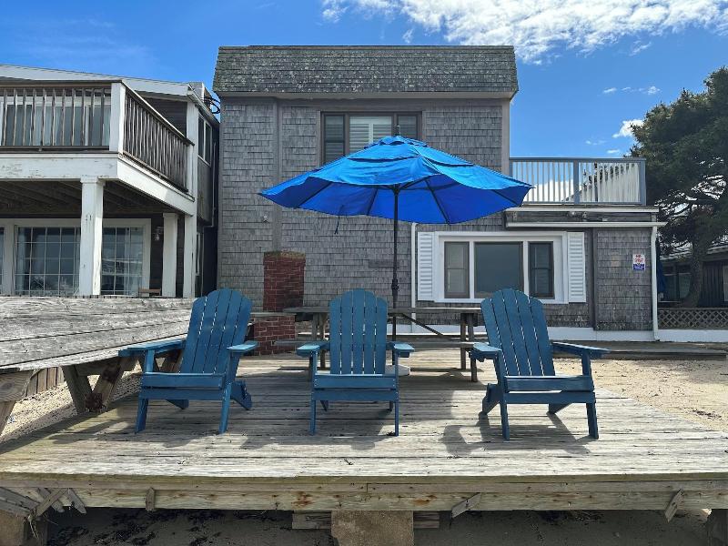 Vineyard Harbor Motel - Private Beach image