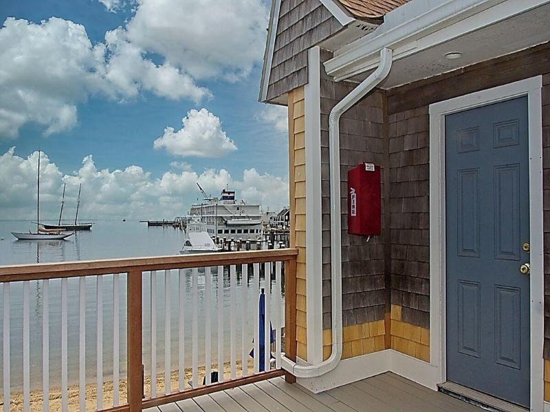 Vineyard Harbor Motel - Private Beach image