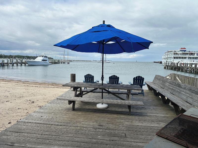 Vineyard Harbor Motel - Private Beach image
