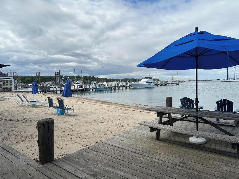 Vineyard Harbor Motel - Private Beach image