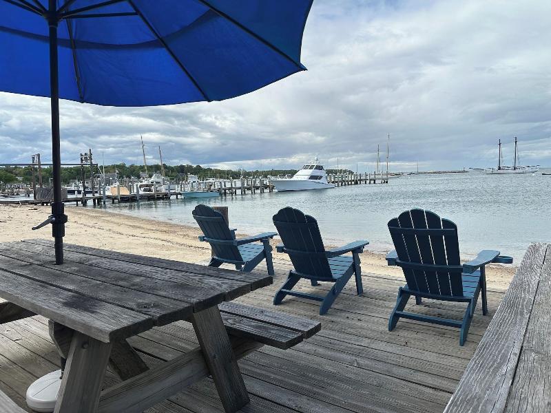 Vineyard Harbor Motel - Private Beach image