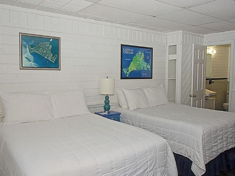 Vineyard Harbor Motel - Private Beach image