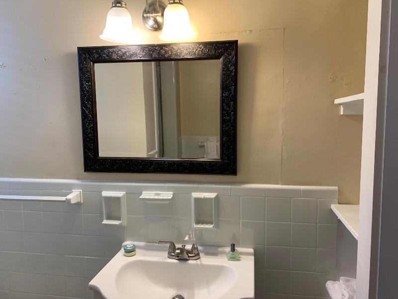 Vineyard Harbor Motel - Private Beach image