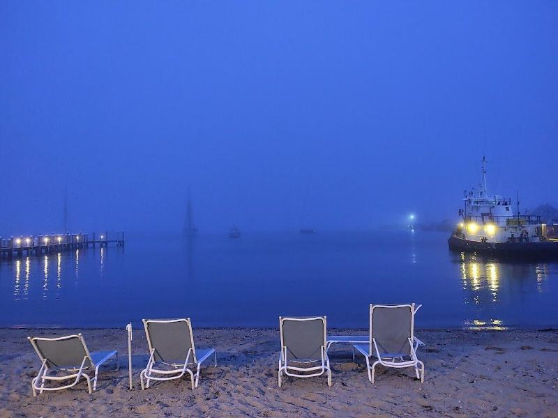 Vineyard Harbor Motel - Private Beach image