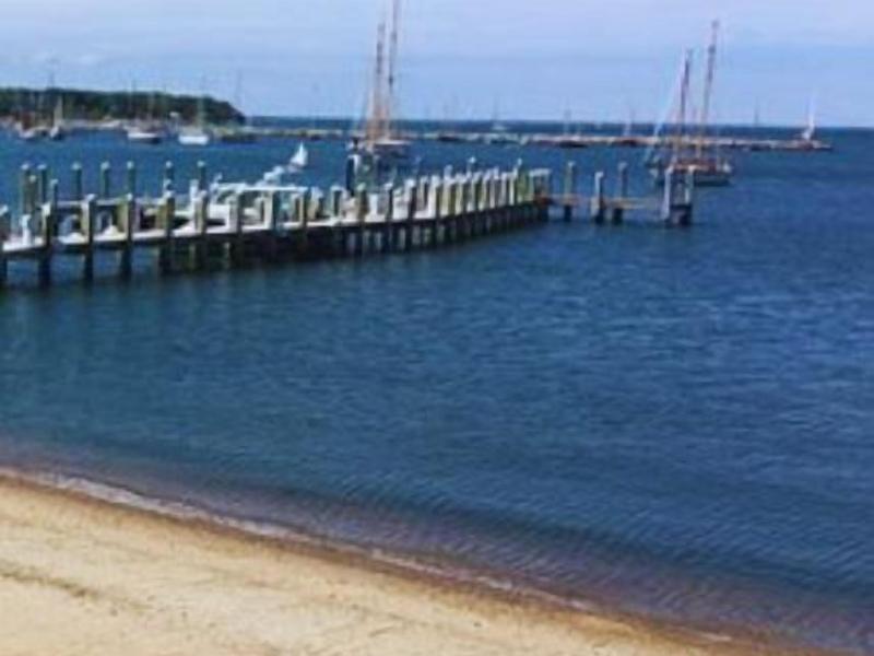 Vineyard Harbor Motel - Private Beach image