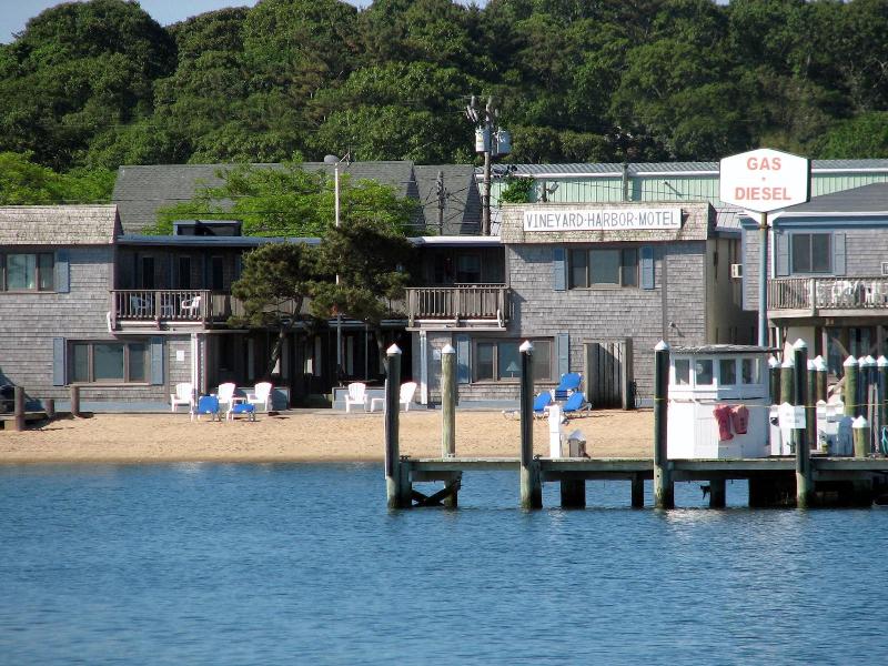Vineyard Harbor Motel - Private Beach image