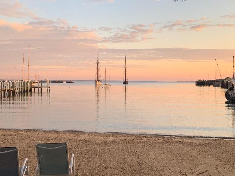 Vineyard Harbor Motel - Private Beach image