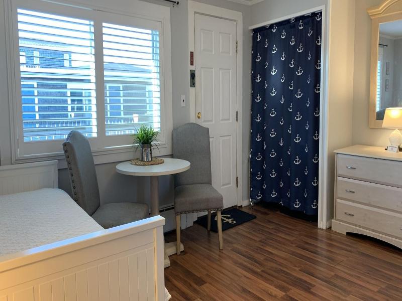Vineyard Harbor Motel - Private Beach image
