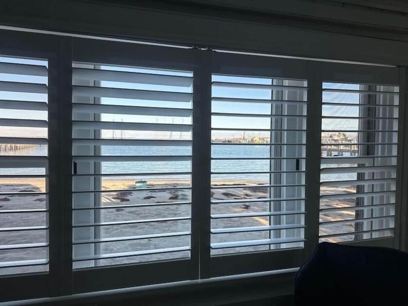 Vineyard Harbor Motel - Private Beach image