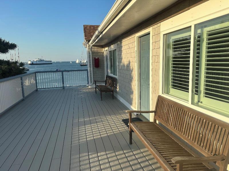 Vineyard Harbor Motel - Private Beach image