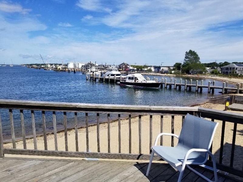 Vineyard Harbor Motel - Private Beach image
