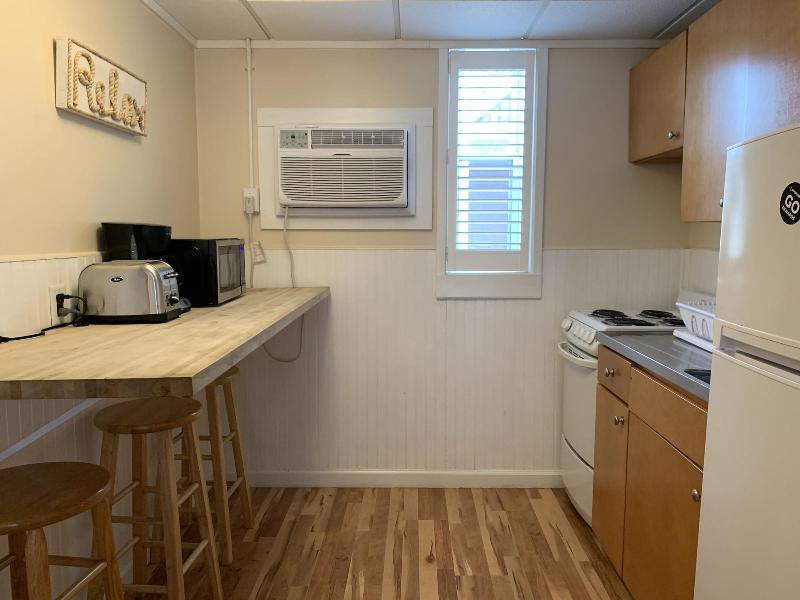 Vineyard Harbor Motel - Private Beach image