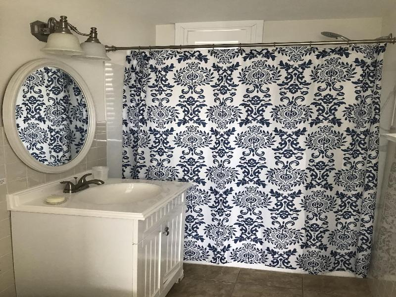 Vineyard Harbor Motel - Private Beach image