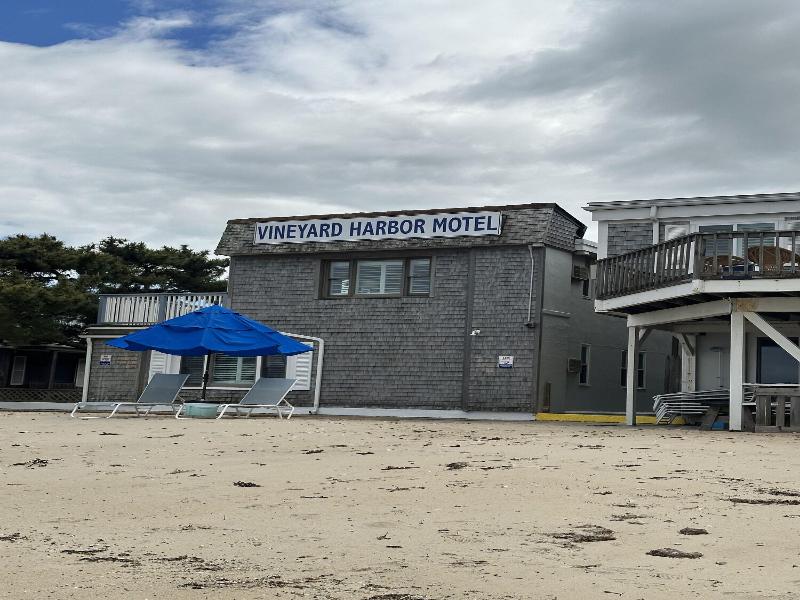 Vineyard Harbor Motel - Private Beach image