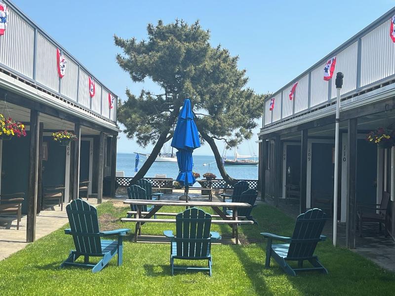 Vineyard Harbor Motel - Private Beach image