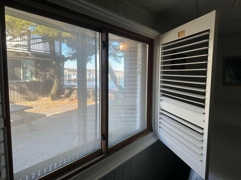 Vineyard Harbor Motel - Private Beach image