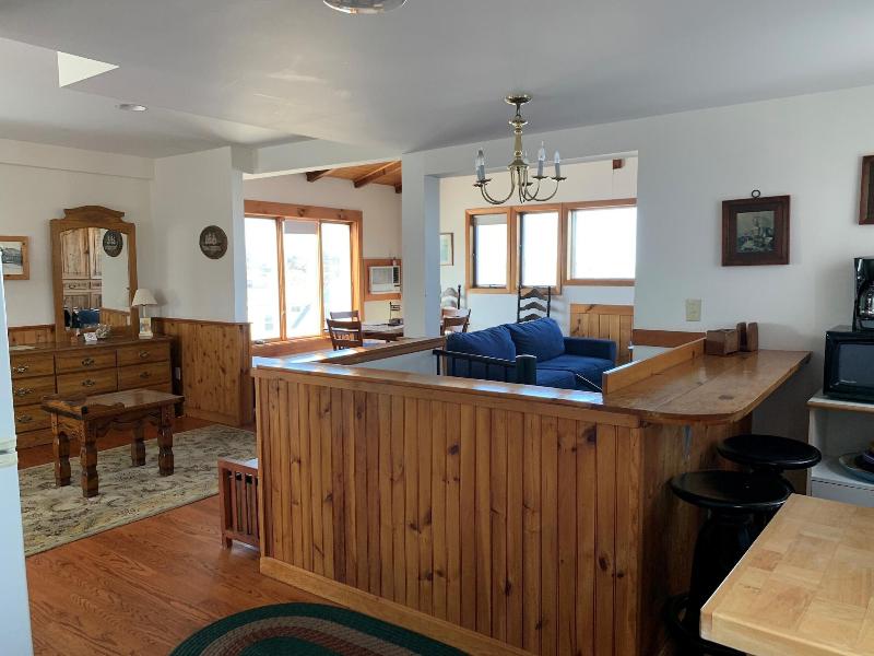 Vineyard Harbor Motel - Private Beach image