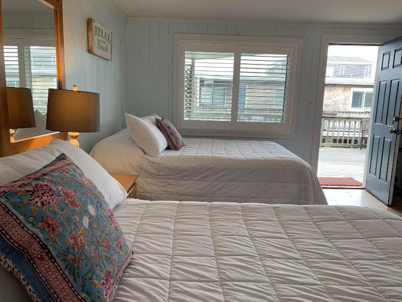 Vineyard Harbor Motel - Private Beach image
