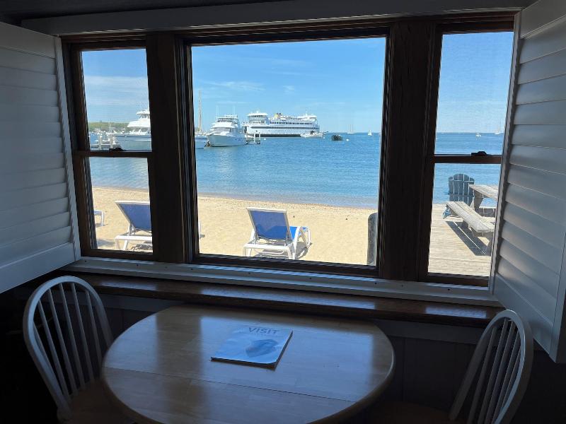 Vineyard Harbor Motel - Private Beach image
