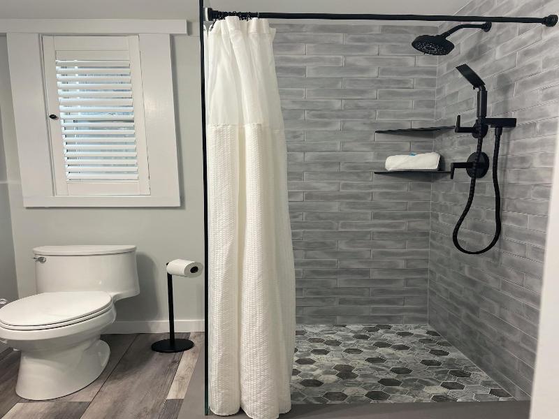 Vineyard Harbor Motel - Private Beach image